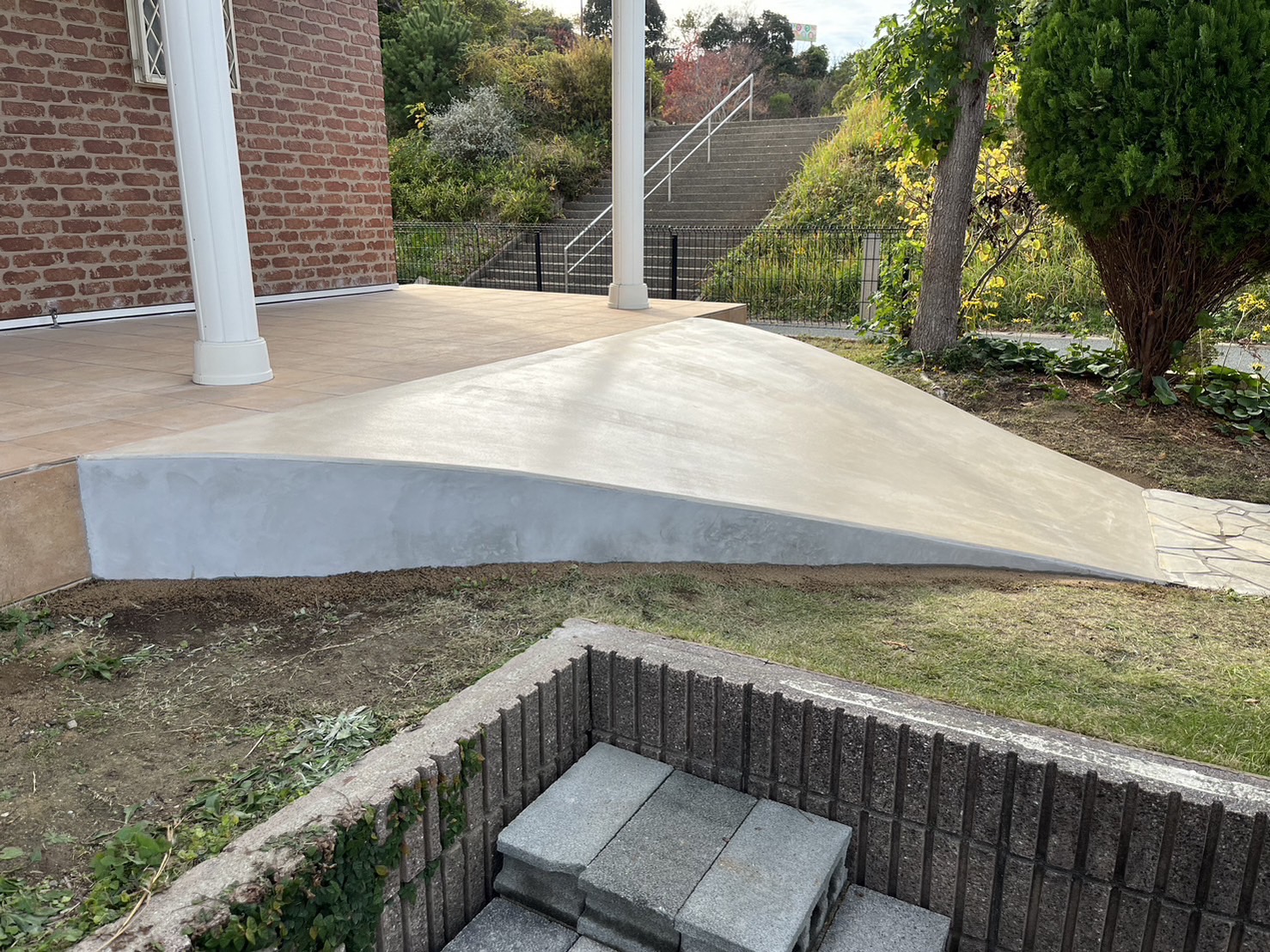 スロープ新設・施工前