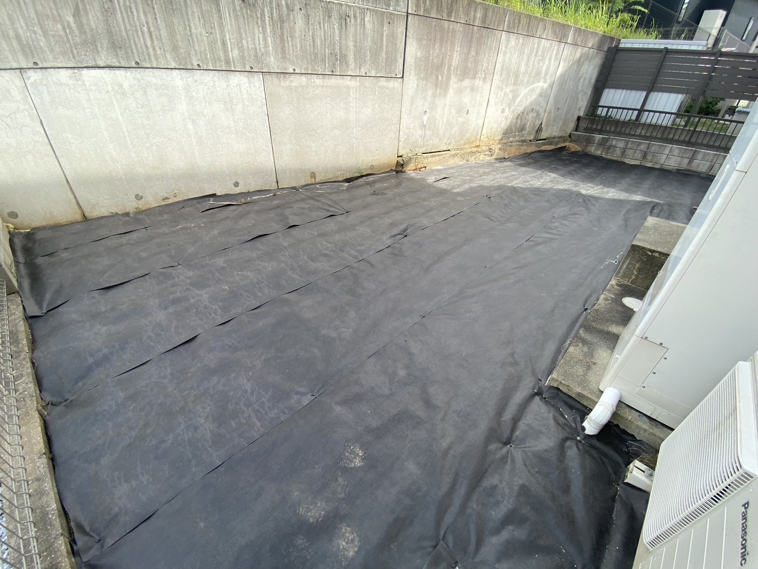 人工芝貼り2・施工前