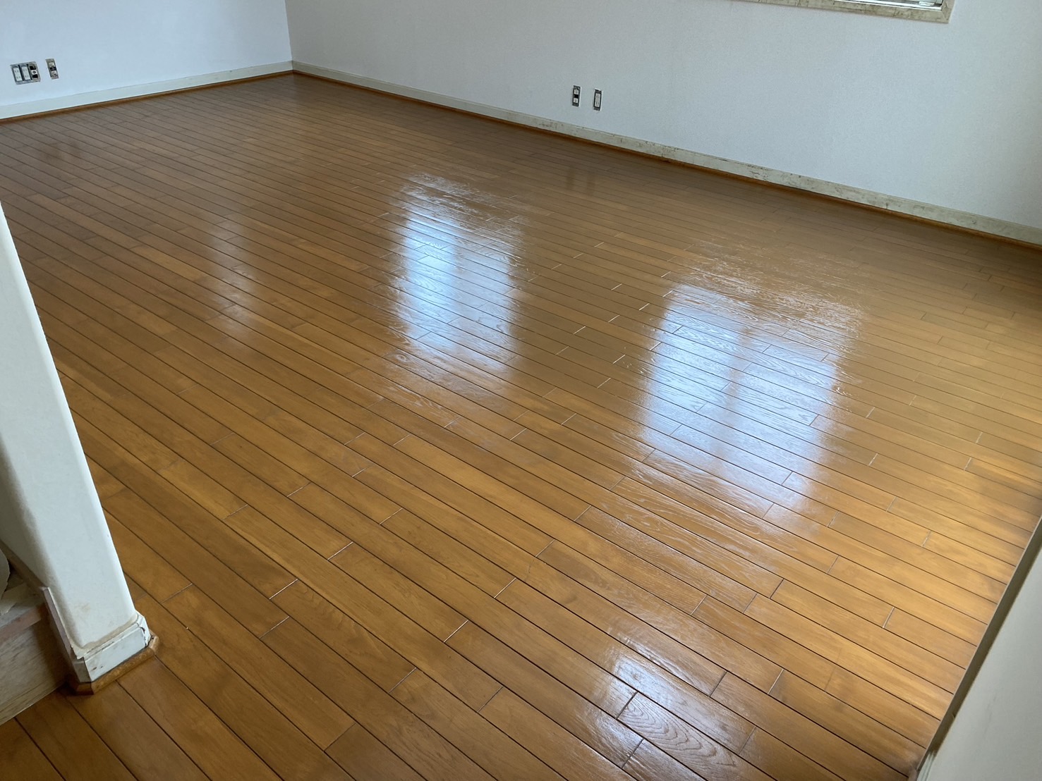 フロア傷補修塗装・施工前