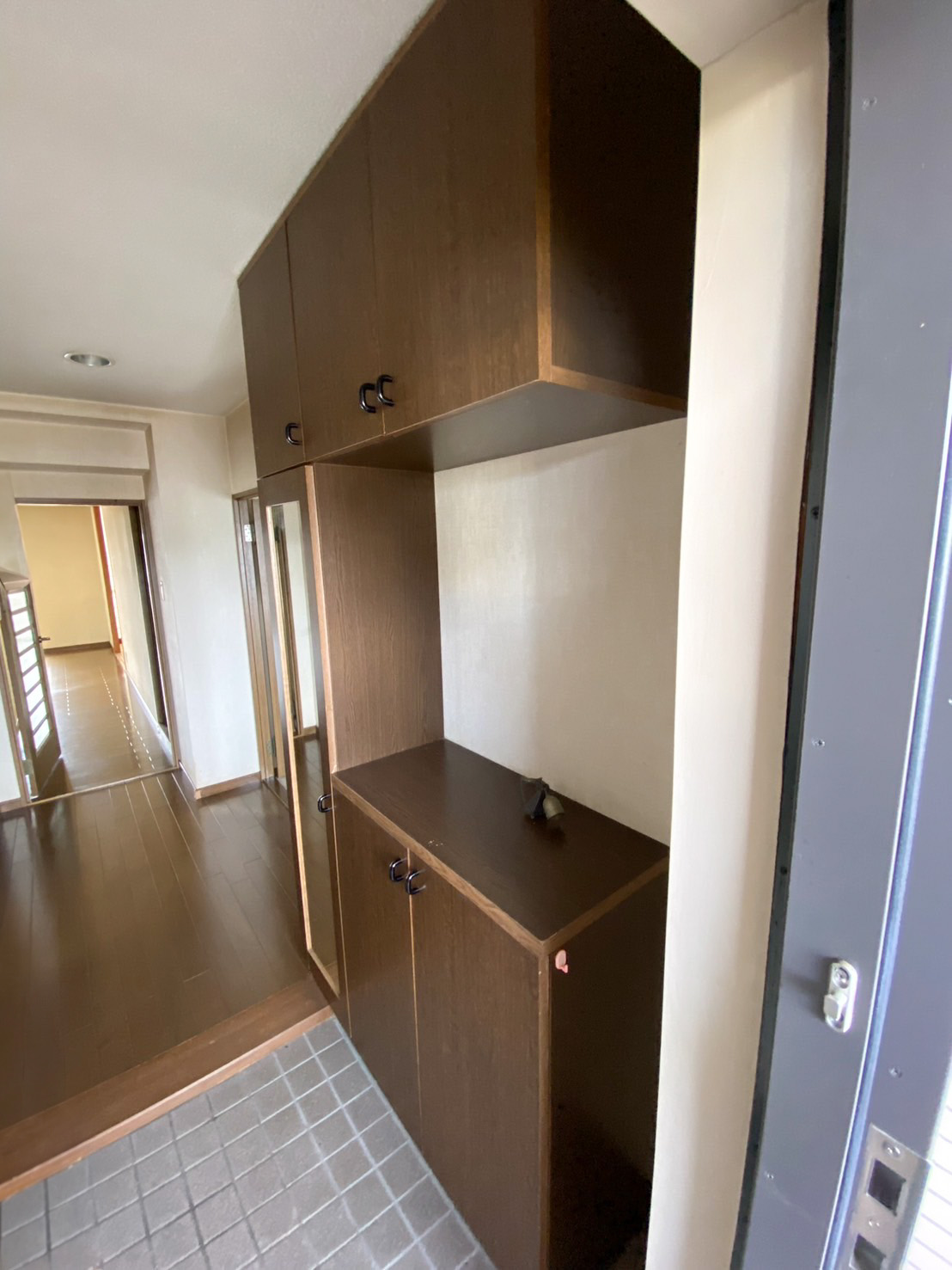 玄関リフォーム・施工前