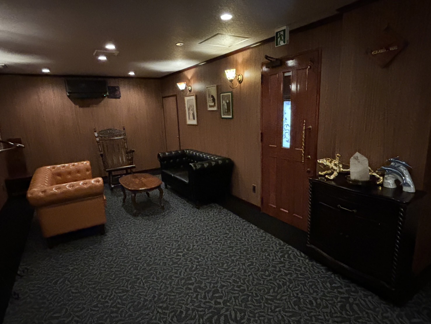 店舗内側入り口