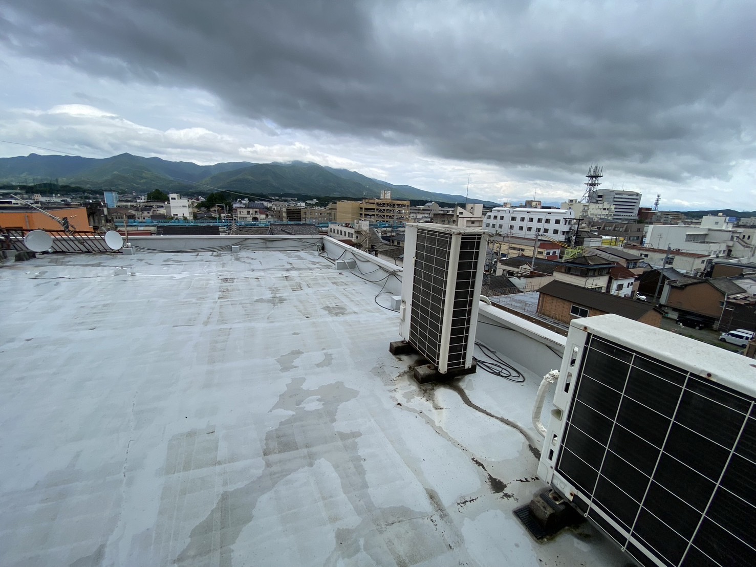 屋上手摺改修工事前2